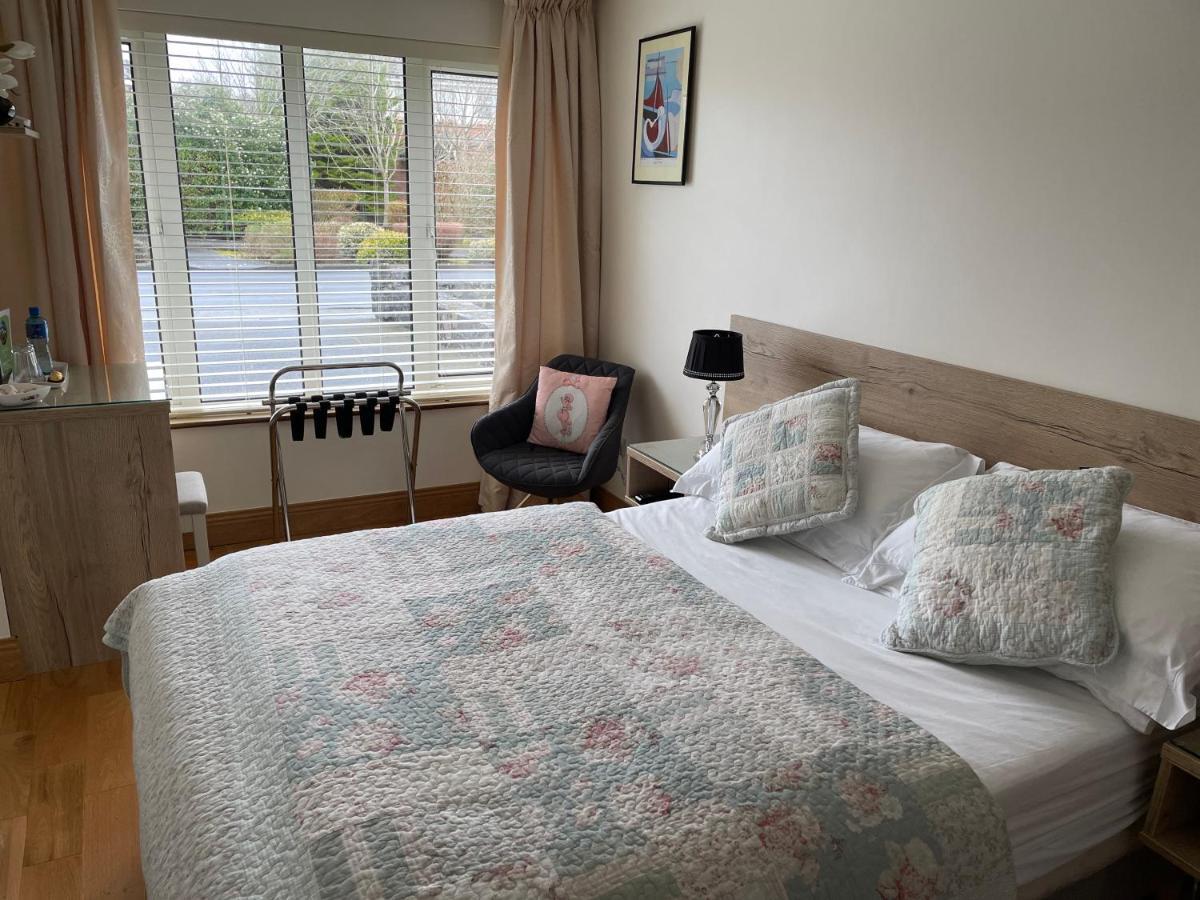 The Wave Bed & Breakfast Galway Bagian luar foto